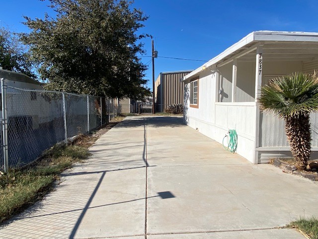 7837 S Mallard Street