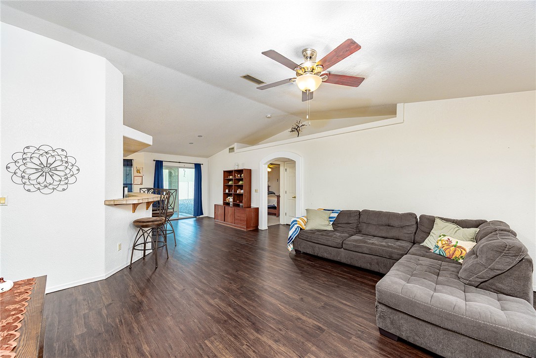 3864 N Stratford Street