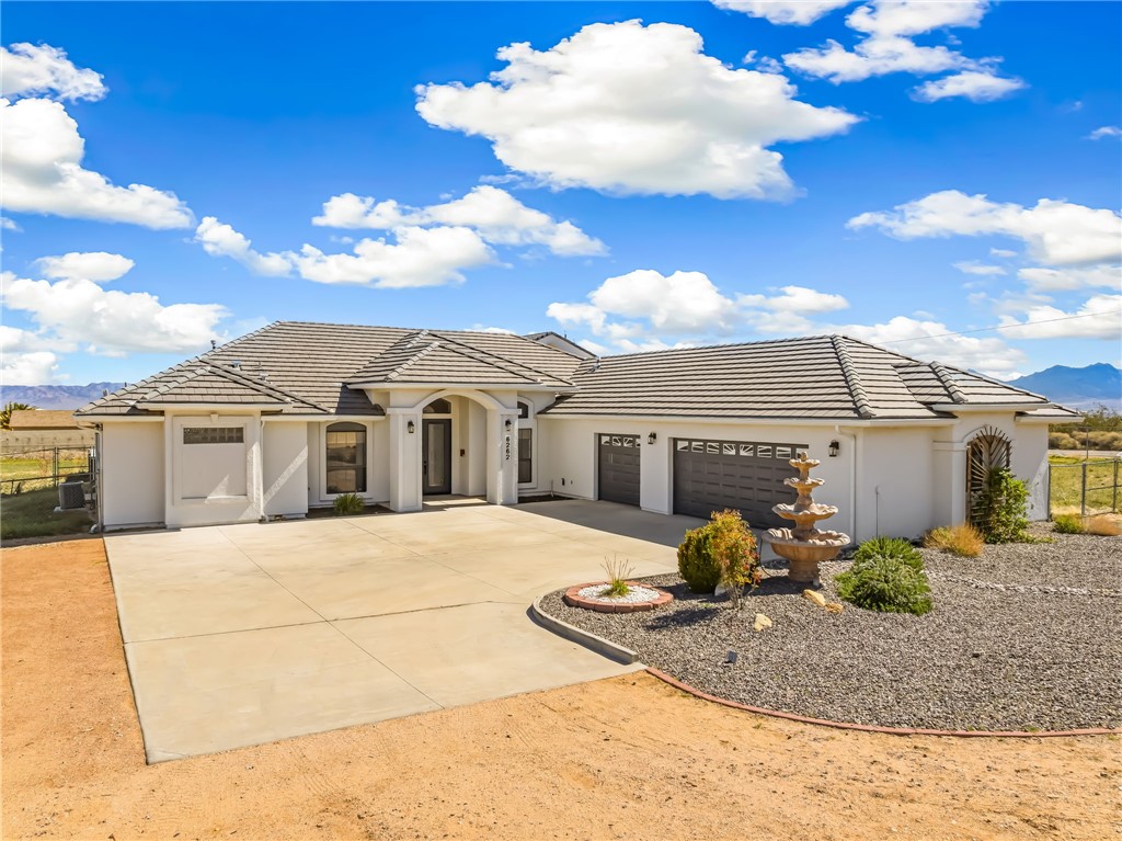 6262 N Cactus Wren Court