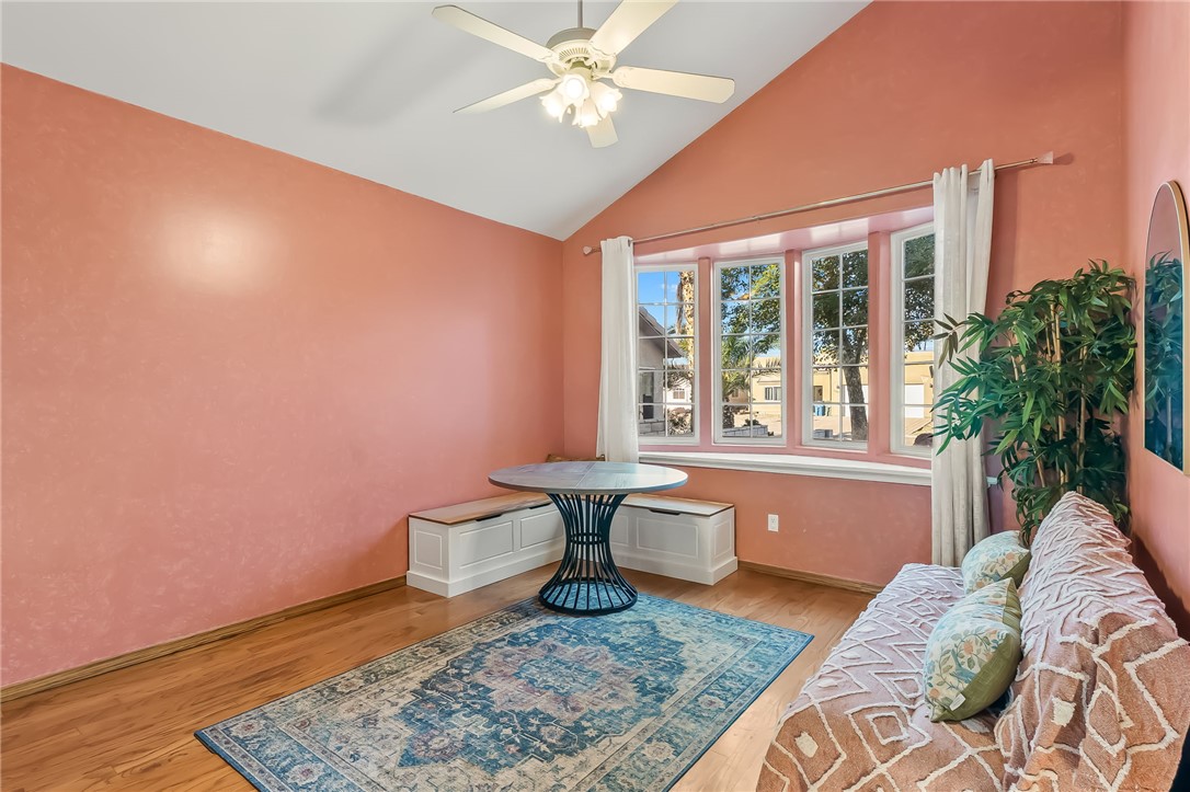 2092 E Desert Lakes Drive