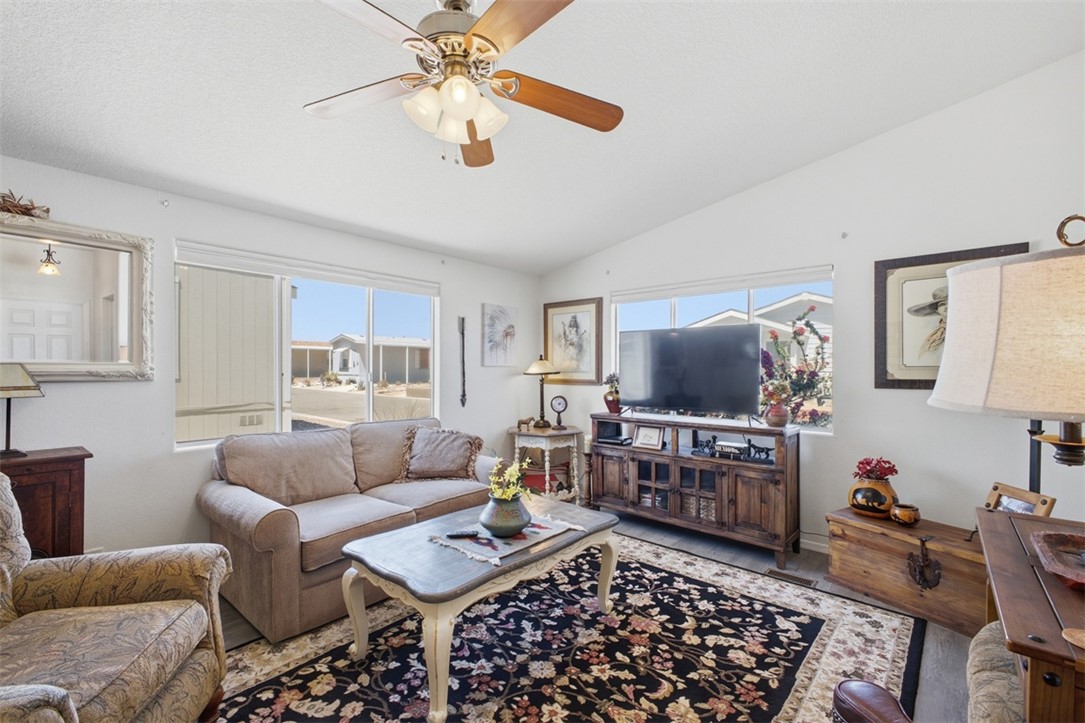 2066 E El Rodeo Road 43