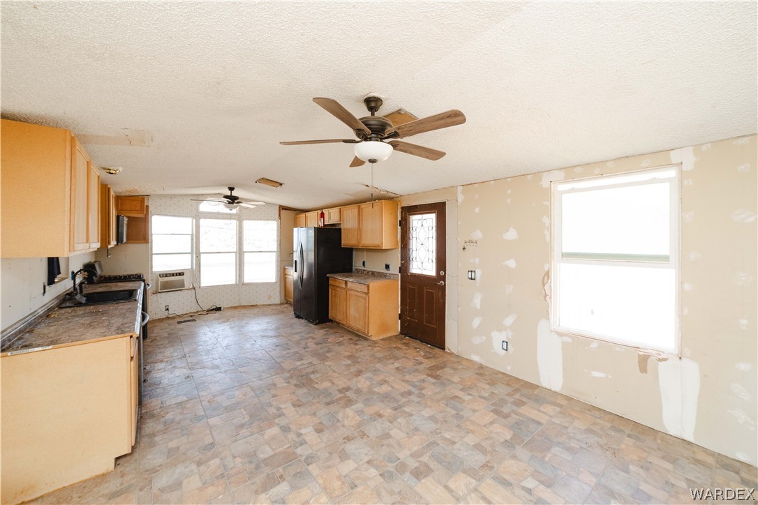 16435 S Wyatt Earp Road