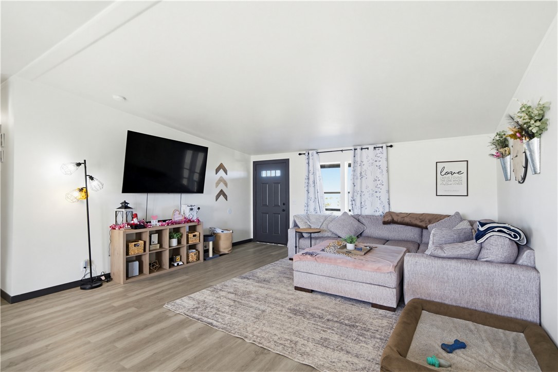 1071 S Estrella Road