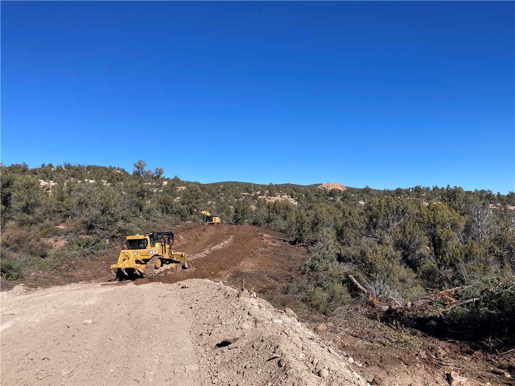 353-02-015 E Mystic Canyon Rd.