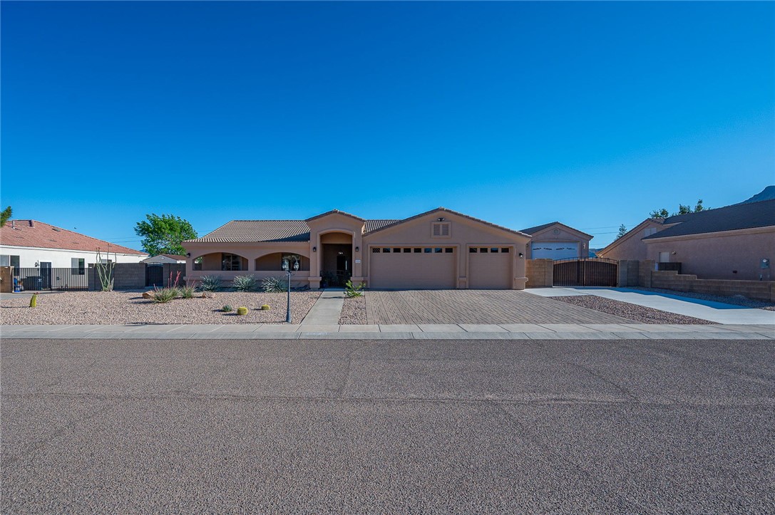 1714 E Scarlet Plume Street