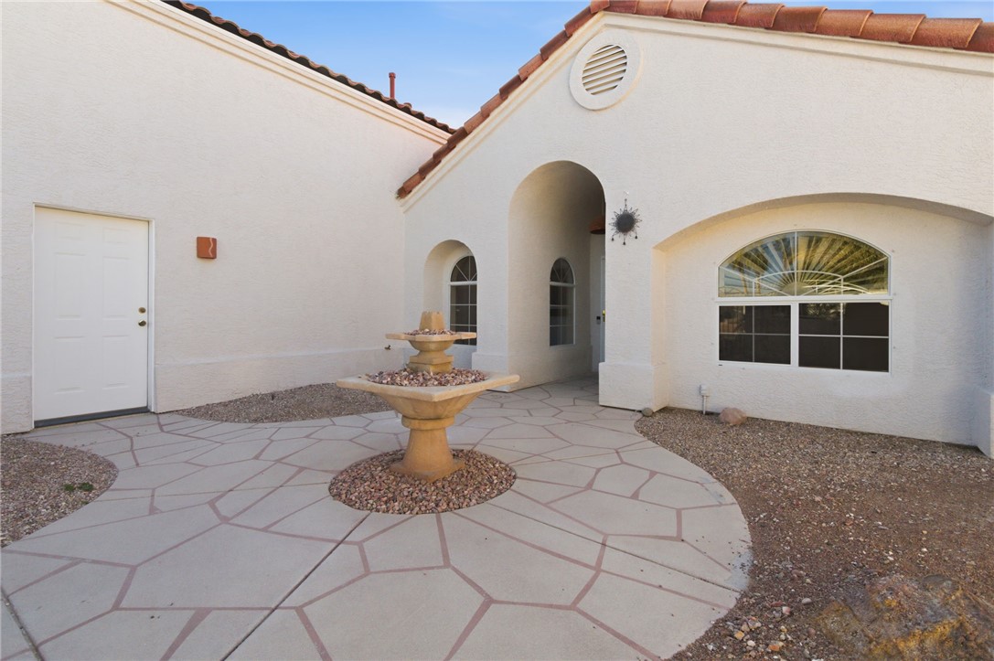 6119 S Los Lagos Place