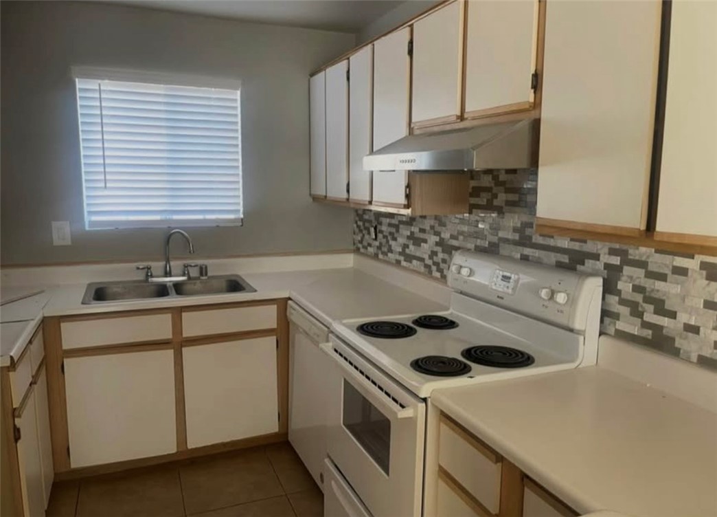 2394 N MOHAVE RIDGE Avenue