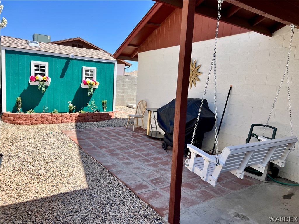 977 Canyon Shadows Drive