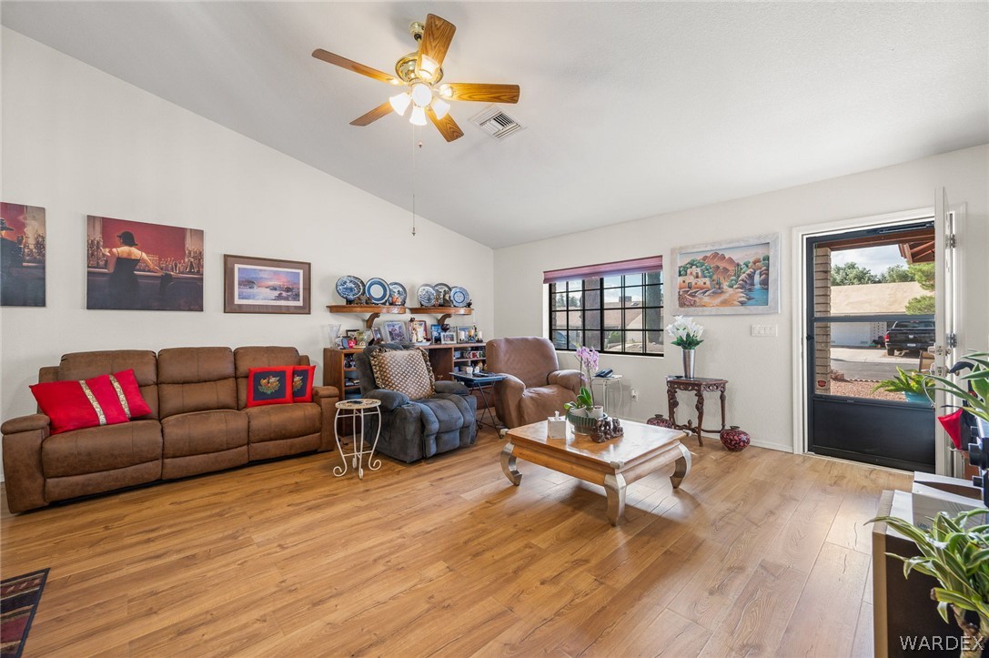 977 Canyon Shadows Drive