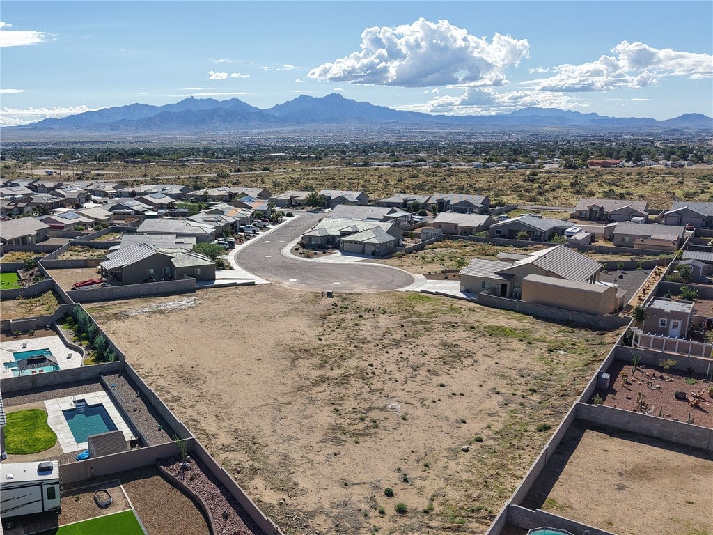 5370 White Tail Circle