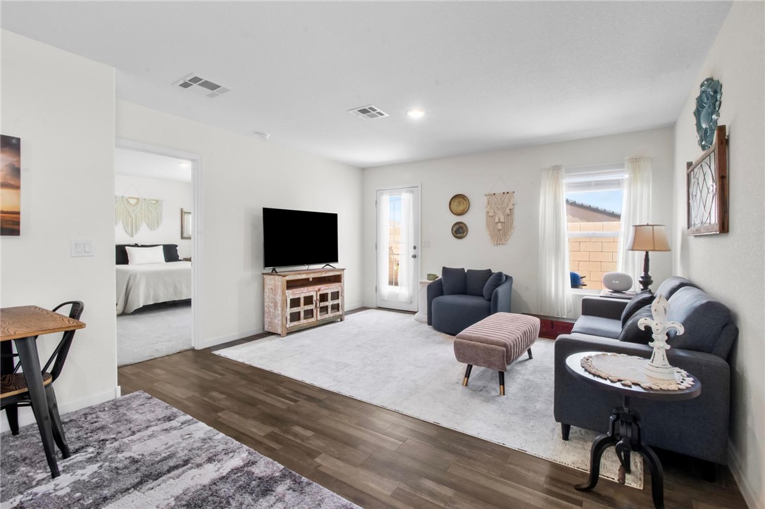 2424 Granite Circle