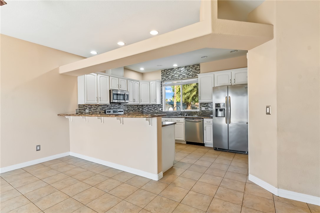 8707 S Sycamore Street