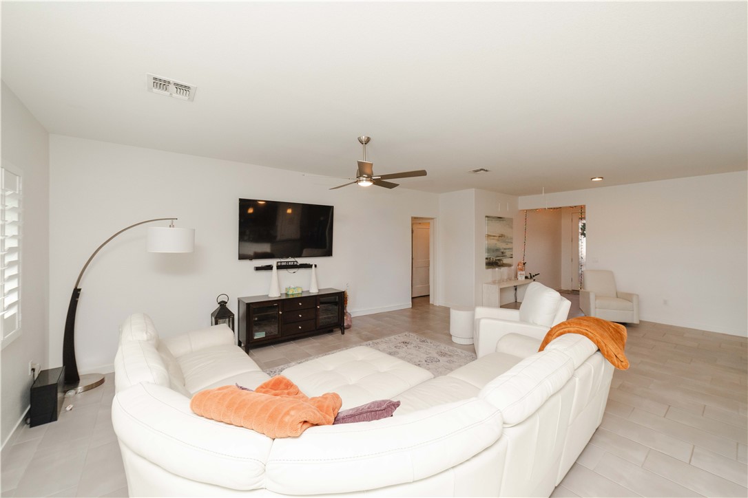 6250 S Vista Laguna Drive