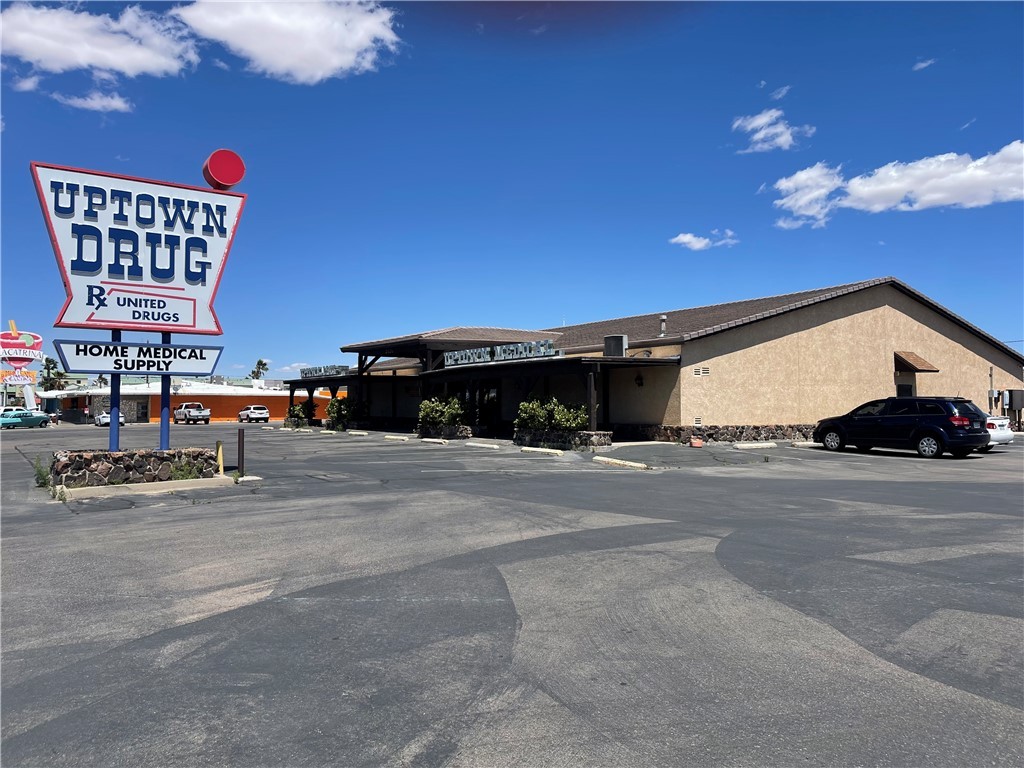 2820 E Andy Devine Avenue 1