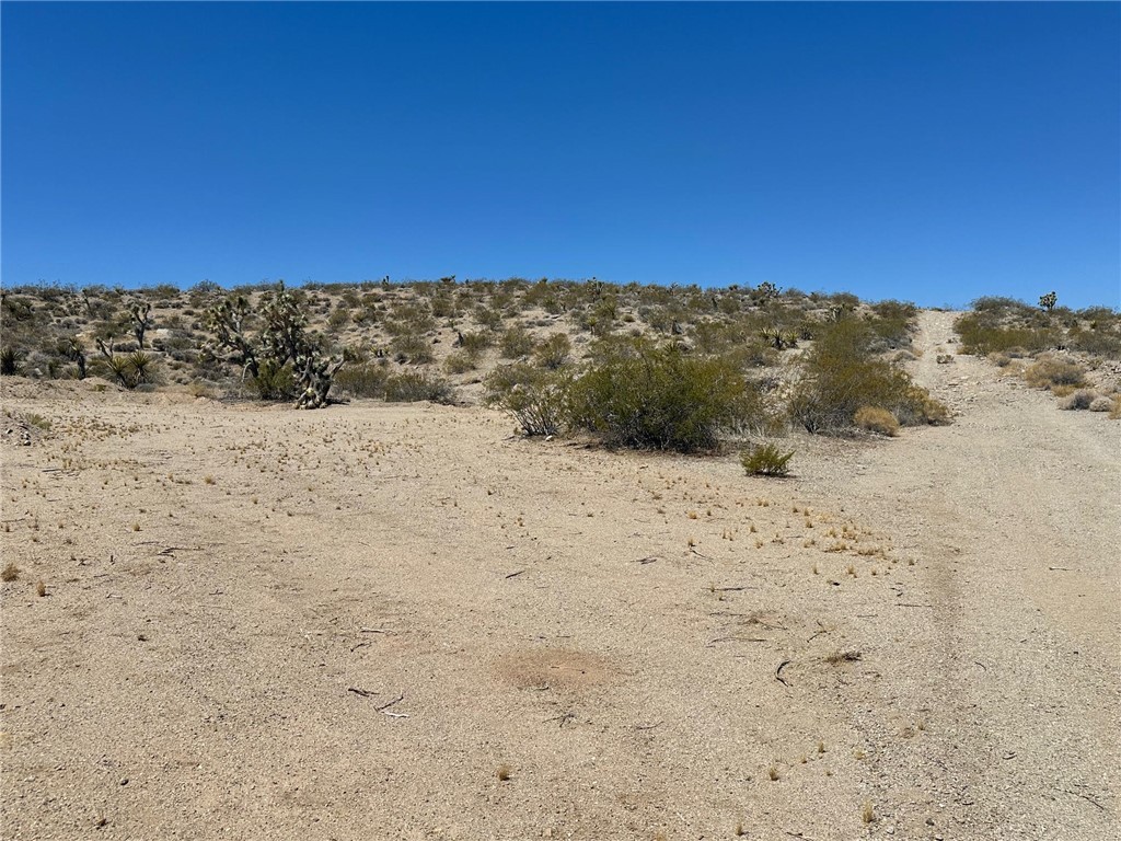 1590 W La Jolla Circle