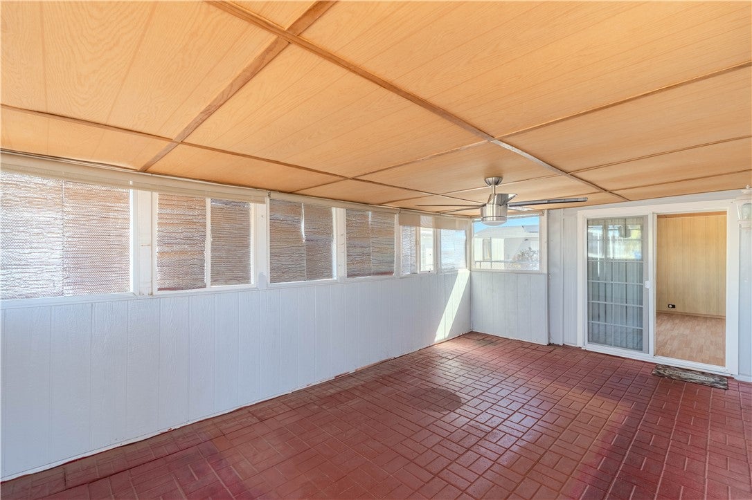 942 Glen Drive