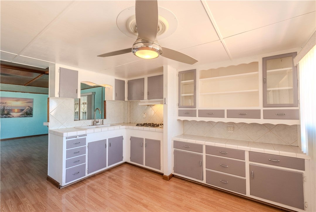 942 Glen Drive