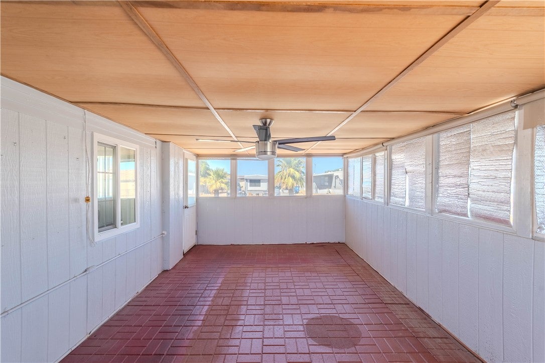942 Glen Drive