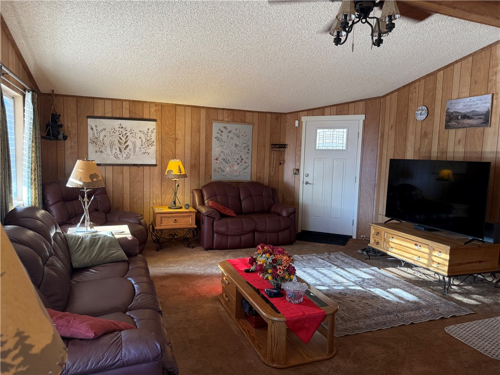 1368 Lincoln Lane