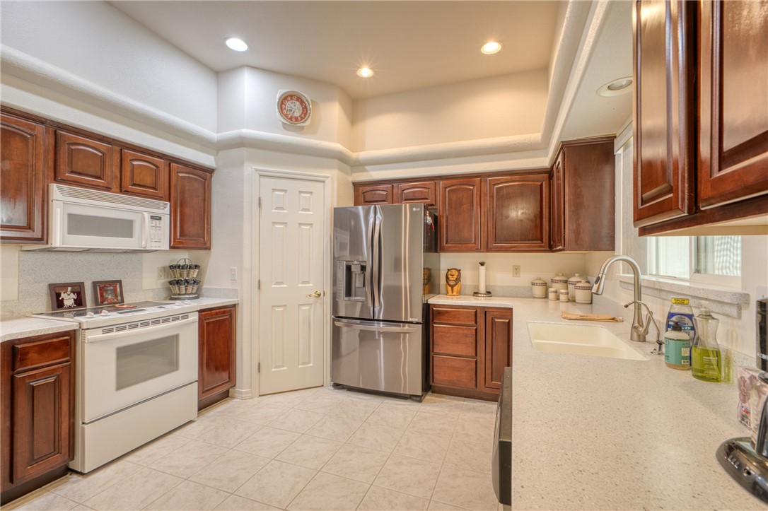 2453 Park Ridge Avenue