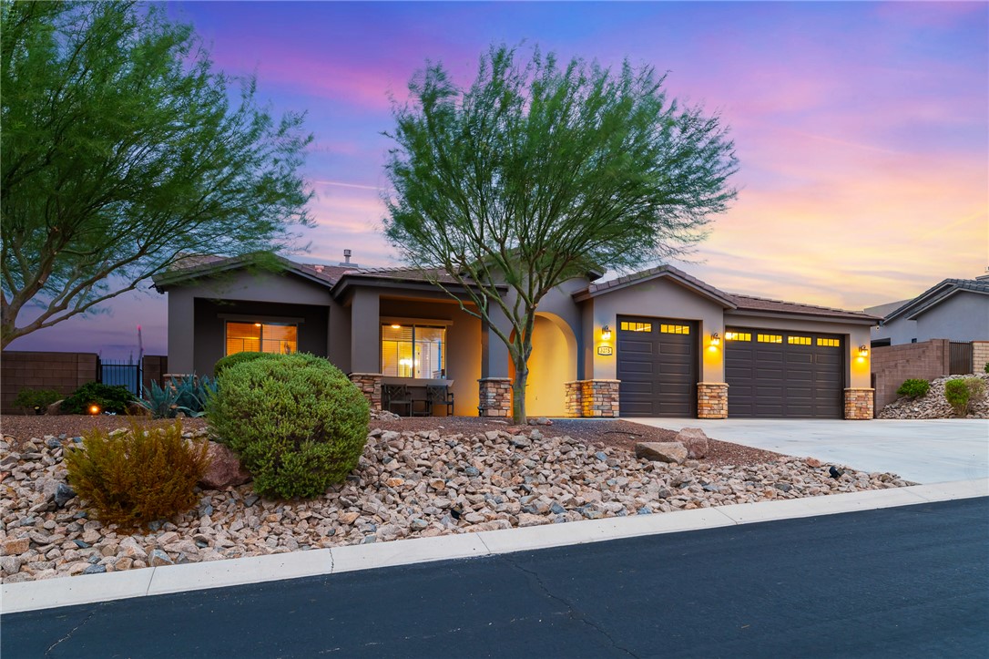 3275 Esmerelda Drive