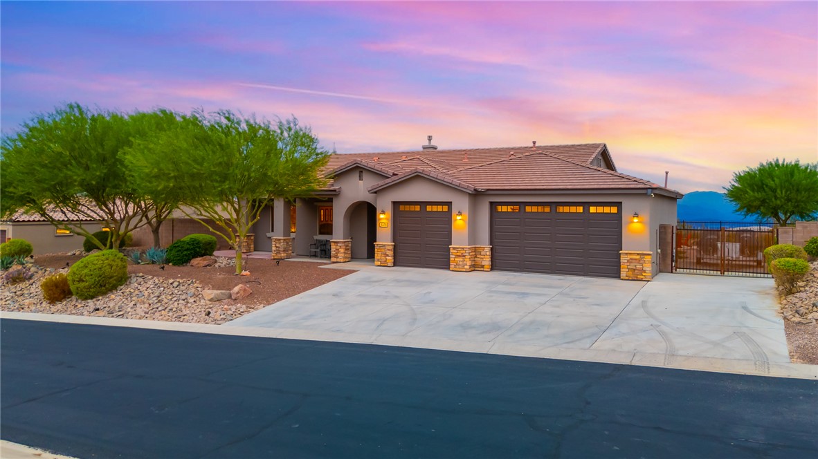 3275 Esmerelda Drive