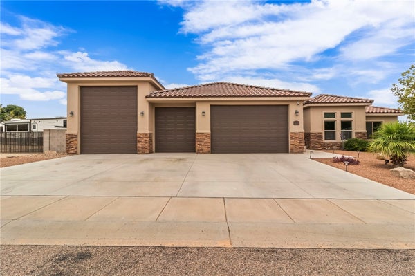 3109 SOUTHERN LOOP, KINGMAN, AZ 86401 - Image adc3bb57cc252fb63f032a85faaa4824/432438839
