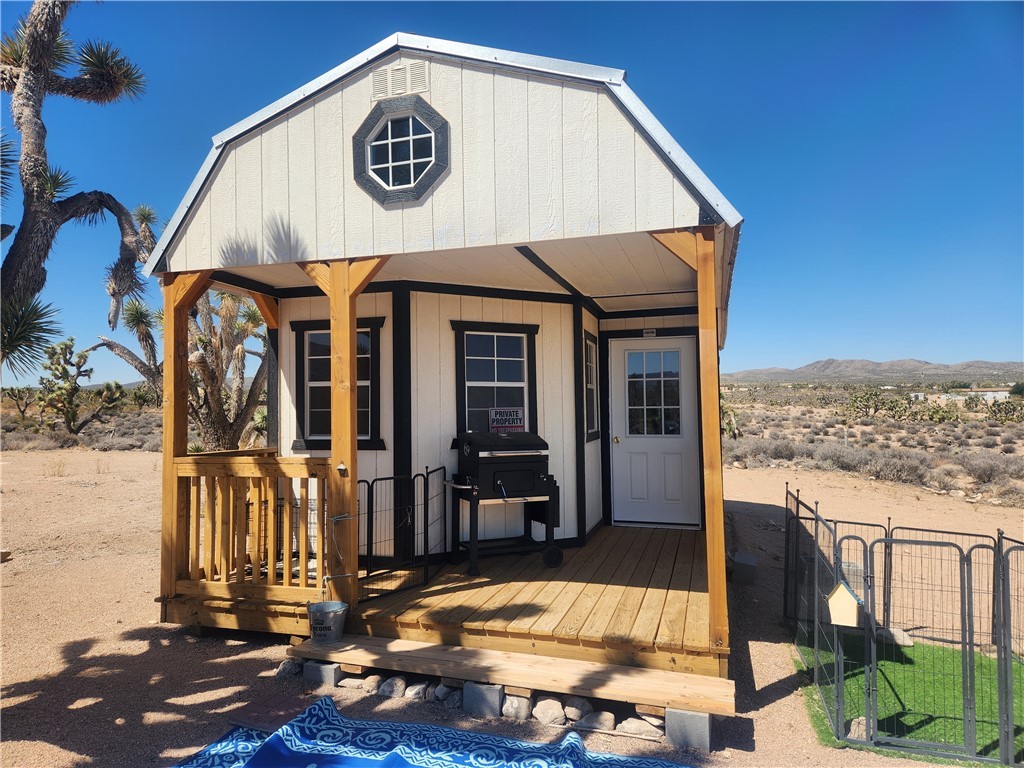 27195,27211 N Sandy Point Drive