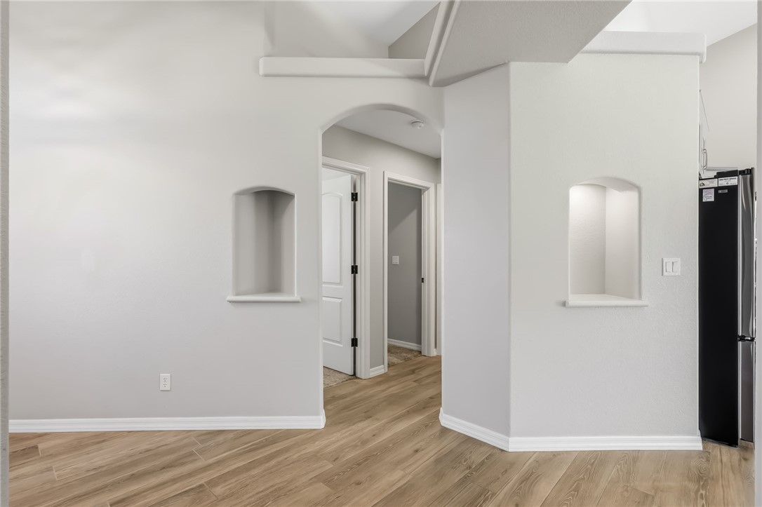 6099 S Comstock Avenue