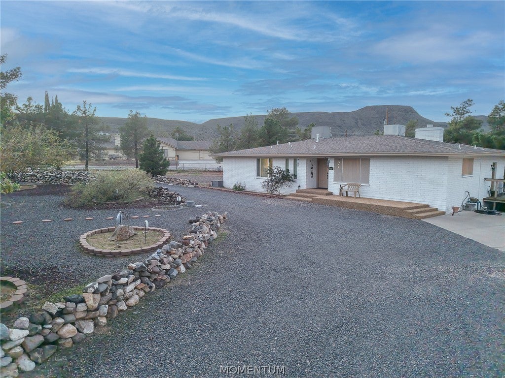 425 Riata Valley Road