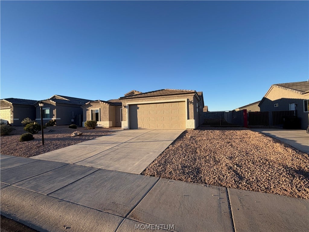 2771 E Estrella Vista