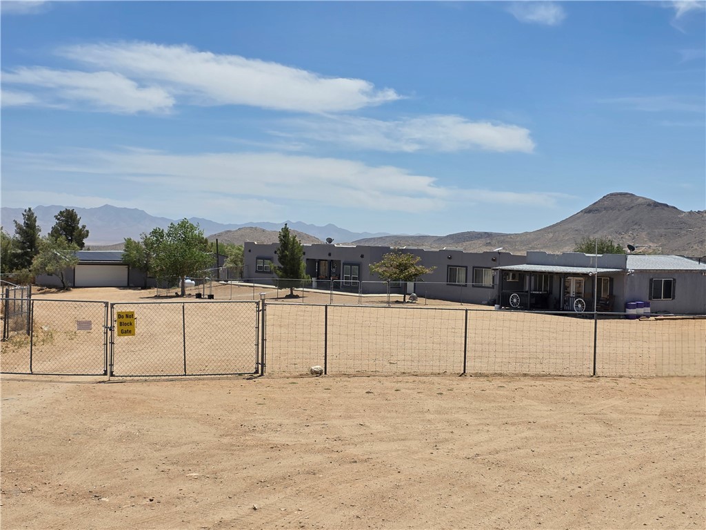 2576 E Calle Chavez Road