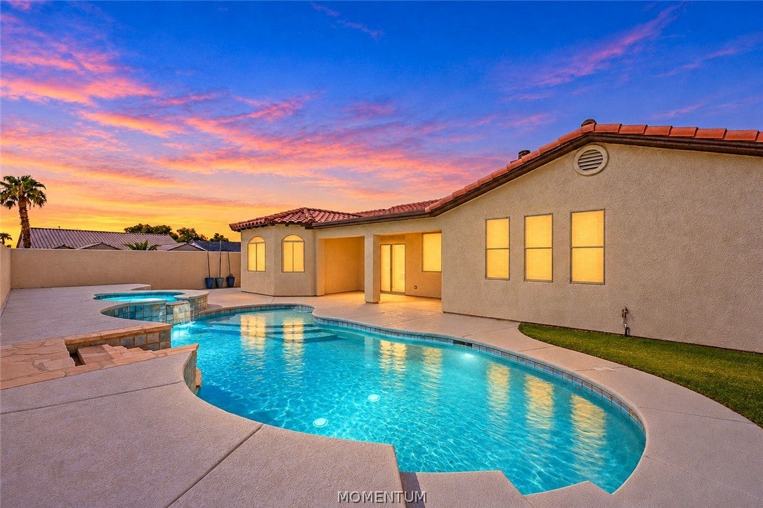 1932 E Desert Greens Lane