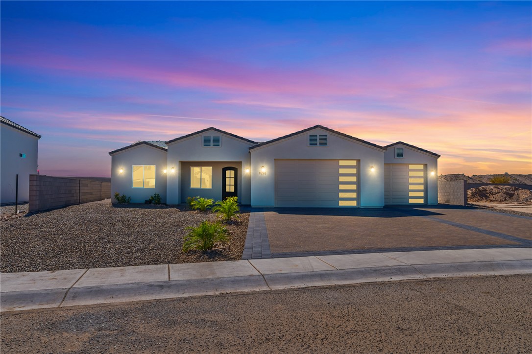 1898 E Via San Marino