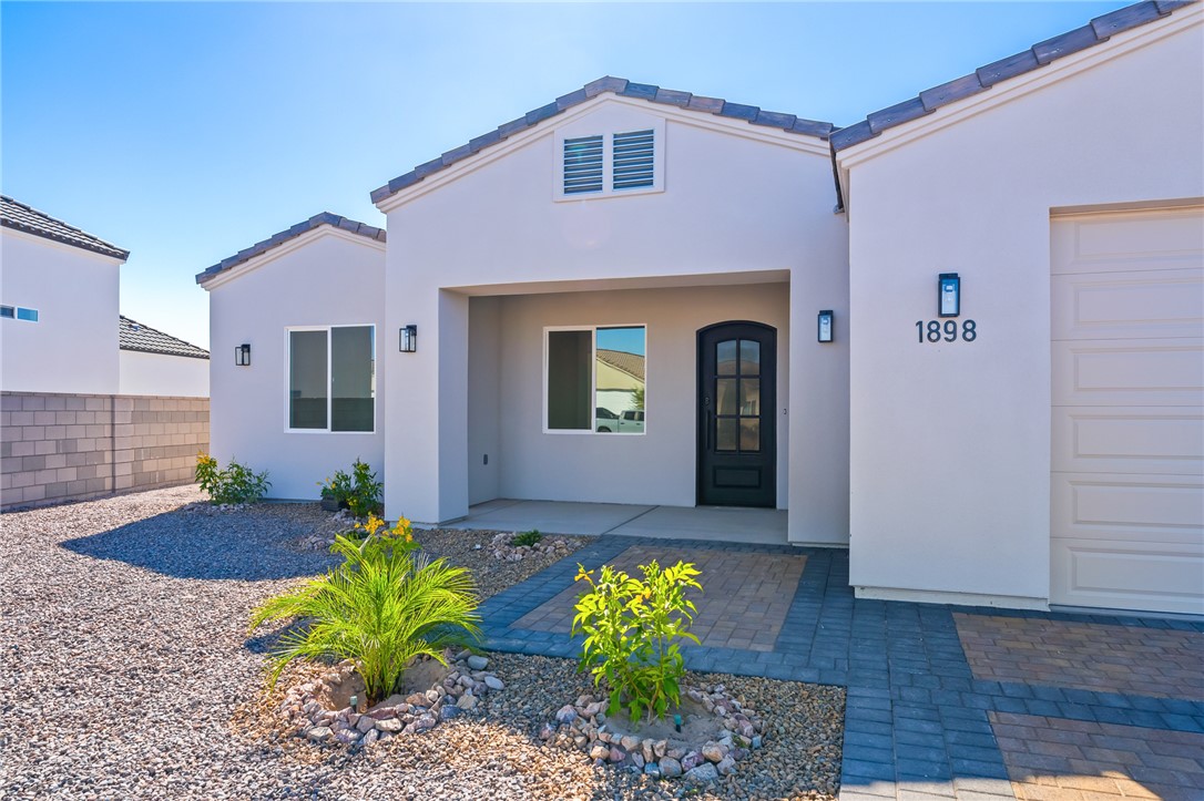 1898 E Via San Marino