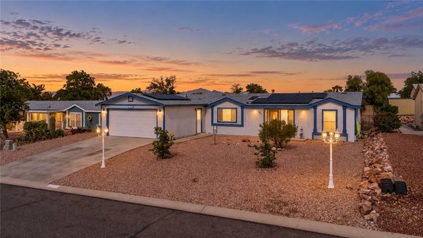 2637 E DAVIDA AVE, FORT MOHAVE, AZ 86426 - Image c3ffda9f8cdecb35895d5068e6ab623d/742473197