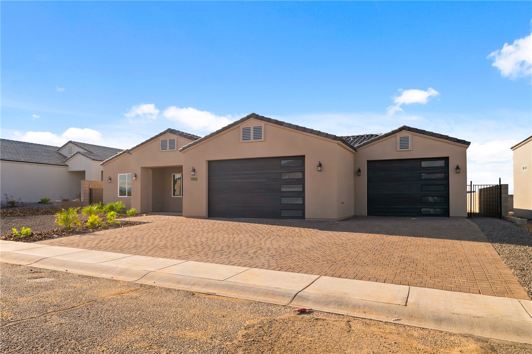 1962 E Via San Marino