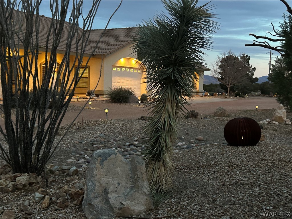 5840 N Cedar Ridge Lane