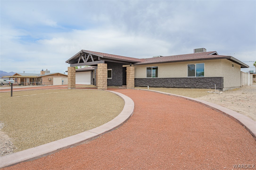 2332 Hummingbird Lane