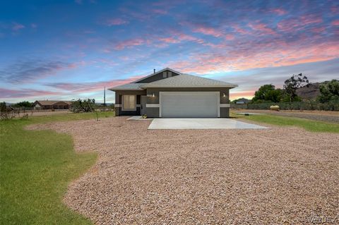 2705 W Shauna Drive Golden Valley AZ 86413