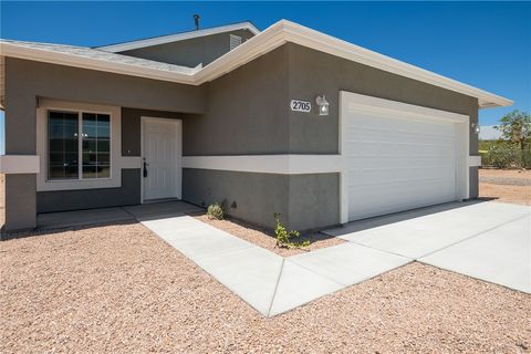 2705 W Shauna Drive Golden Valley AZ 86413