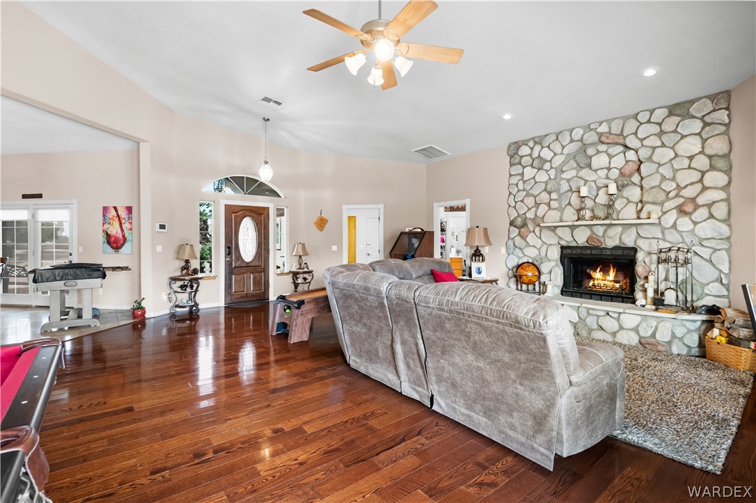 2898 Mountain Trail Road