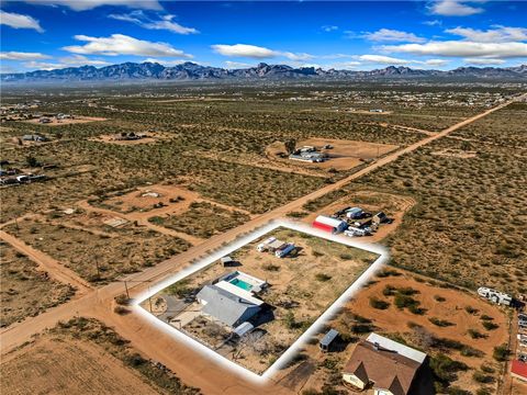 495 S Lochiel Road Golden Valley AZ 86413