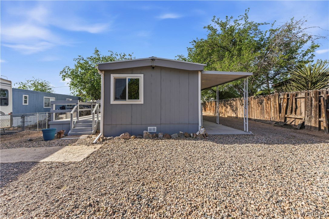 2490 E Suffock Avenue