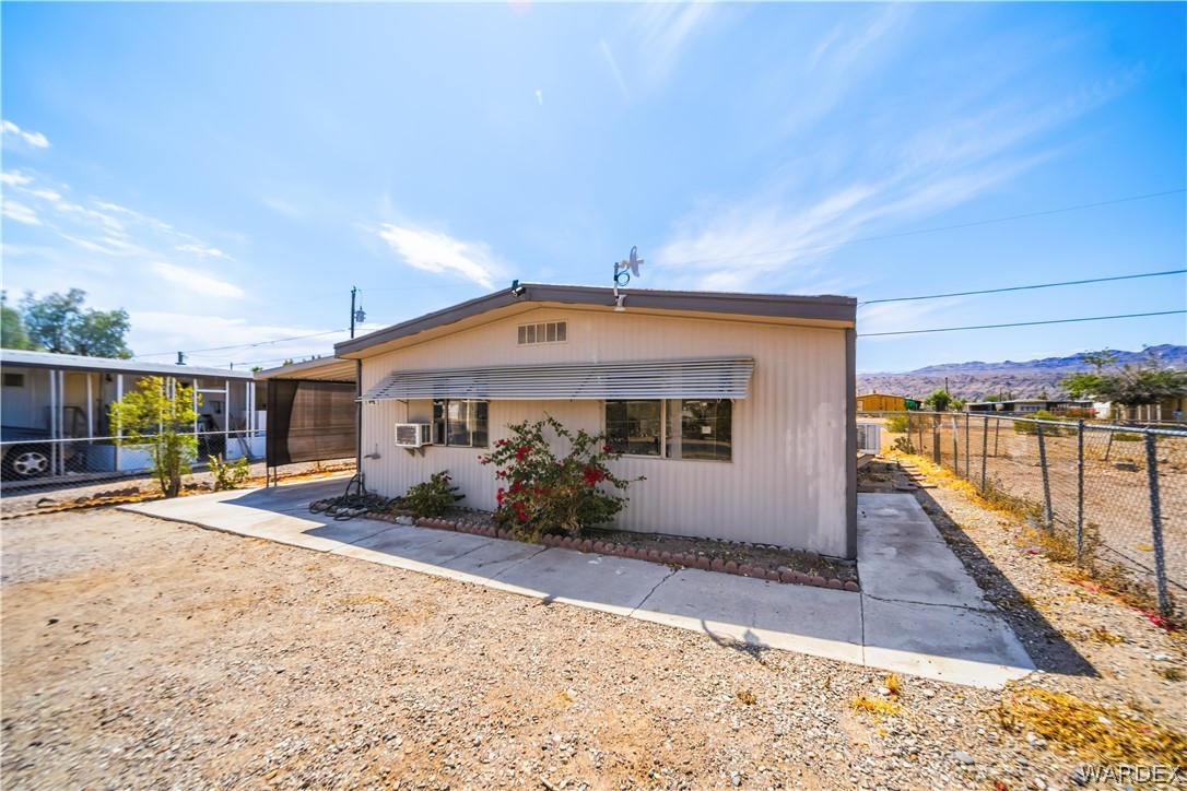 1943 Hualapai Drive
