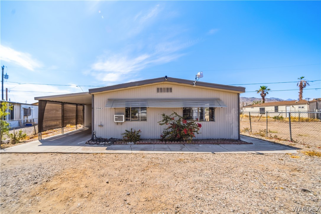 1943 Hualapai Drive