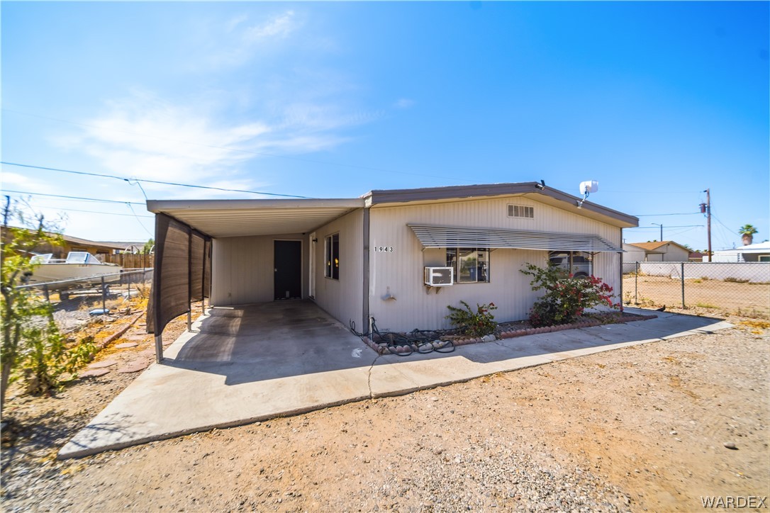 1943 Hualapai Drive