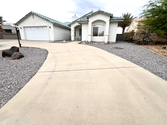 2027 E Sandtrap Lane