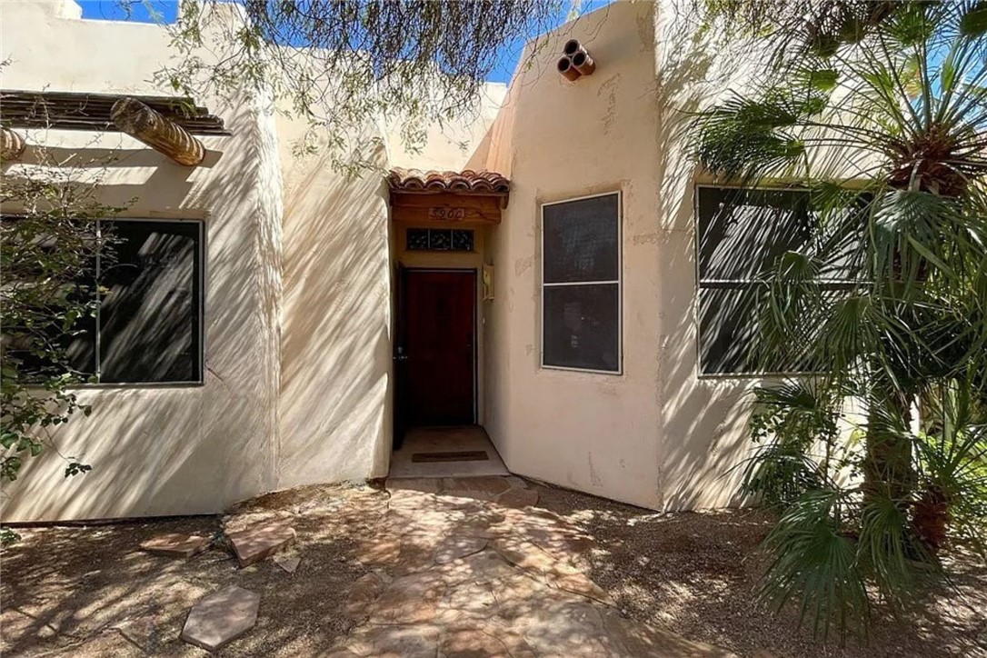 5900 S Desert Lakes Drive