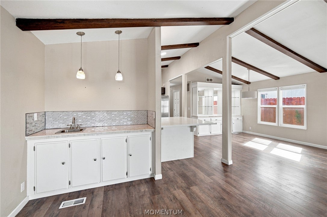 2403 Castle Rock Circle